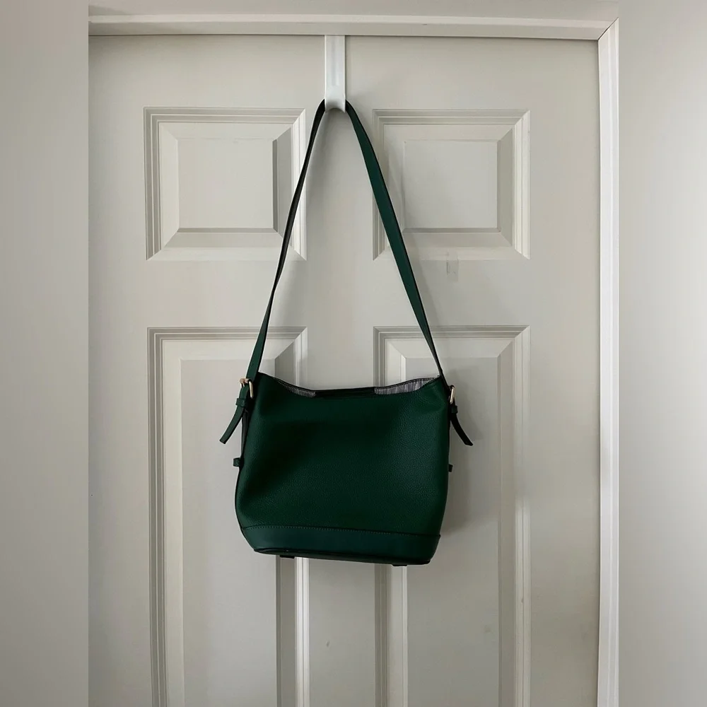Louenhide green faux leather crossbody purse, zipper closure interior pockets